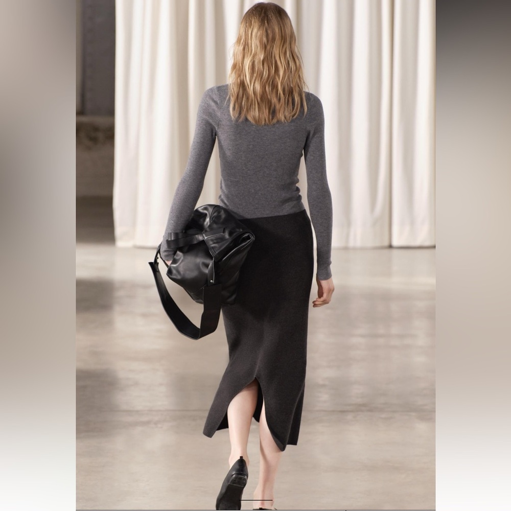 ๐ซ Zara Cashmere Blend Top ๐ซ - Picture 2 of 16
